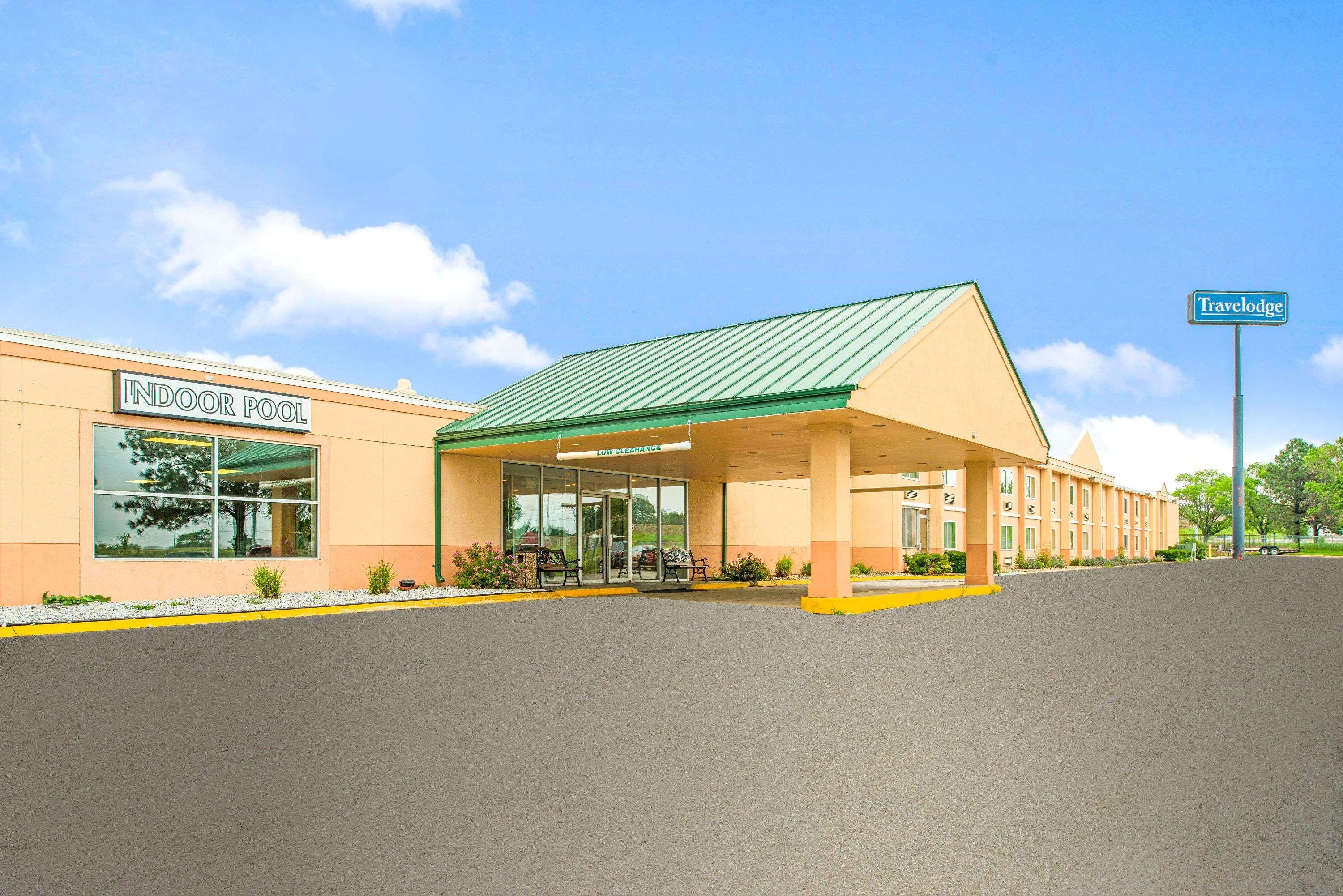 Travelodge By Wyndham Lincoln Airport I-80 Exteriér fotografie